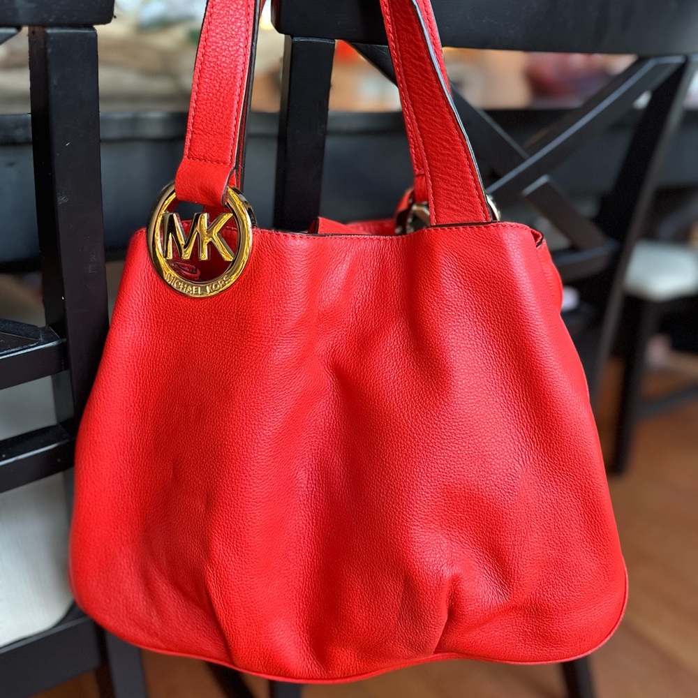 *Relisted* Michael Kors handbag